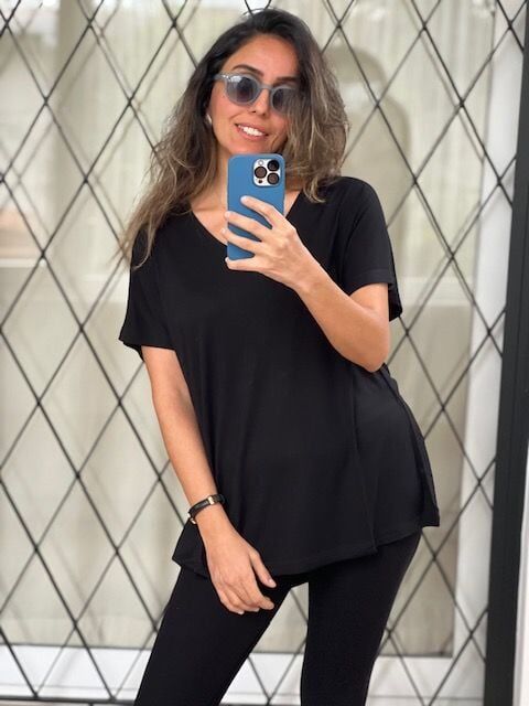 V Yaka Siyah Renk Sinu Tshirt L/XL