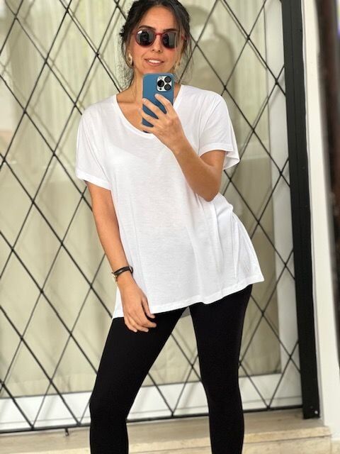 V Yaka Beyaz Renk Sinu Tshirt S/M
